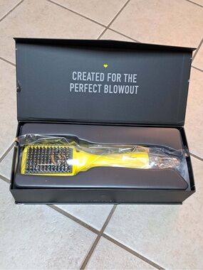 Drybar "The Smooth Shot" Paddle Blow Dryer